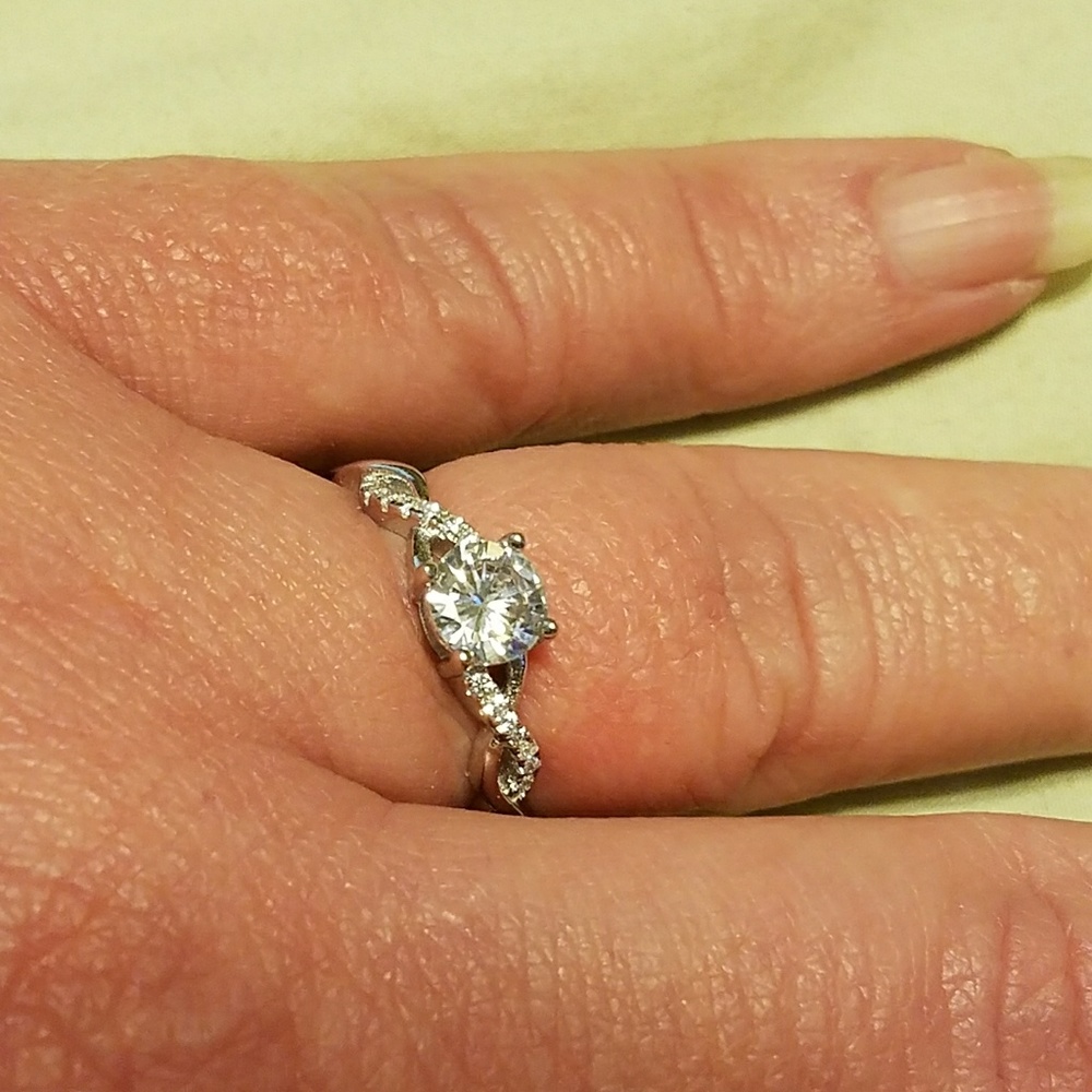 Stunning Sterling Silver Ring